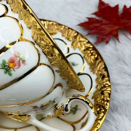 Elegant Bone China Tea Set for Luxurious Gatherings