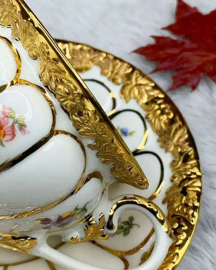 Elegant Bone China Tea Set for Luxurious Gatherings