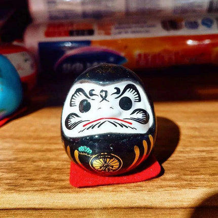 Charming Japanese Ceramic Lucky Cat Daruma Figurine for Home Decor and Gifting