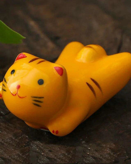 Charming Cat-Themed Ceramic Chopstick Holder - Whimsical Dining Delight
