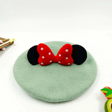 Charming Handcrafted Pumpkin Wool Beret with Leaf Embellishments for Fall and Winter Fashion