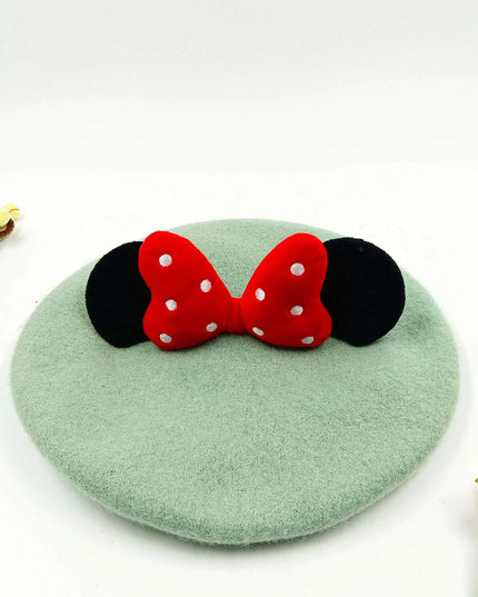 Charming Handcrafted Pumpkin Wool Beret with Leaf Embellishments for Fall and Winter Fashion