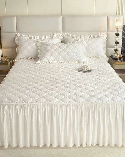 Plush Quilted Mattress Protector with Solid Color Bed Skirt - Skin-friendly Bedspread (No Pillowcase)