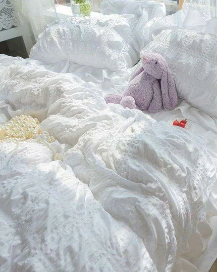 Princess White Ruffled Seersucker Bedding Set for Girls