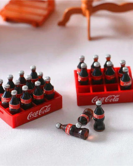 Elegant 1:12 Scale Miniature Drink Serving Trays for Dollhouse Sophistication