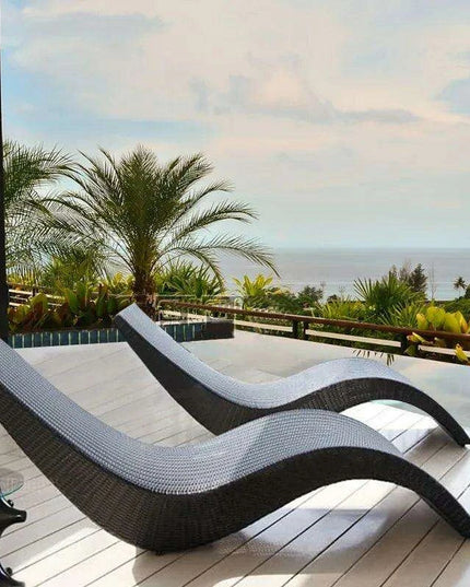 Premium Foldable Rattan Outdoor Sun Lounger for Ultimate Relaxation