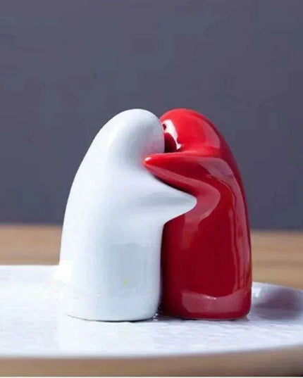 Whimsical Ceramic Ghost Mini Salt and Pepper Shaker - Perfect Nordic Wedding Gift