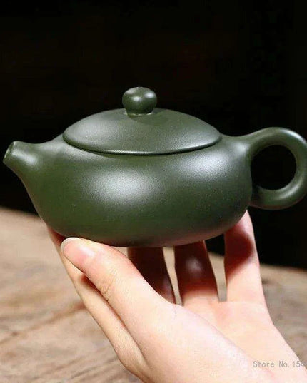 Elegant 190ml Yixing Zisha Teapot - A Handcrafted Masterpiece for Tea Aficionados