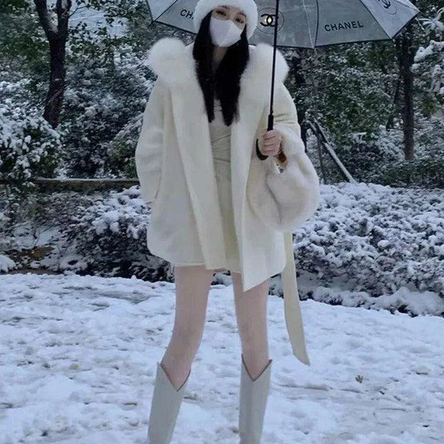 Elegant Hooded Cashmere Wool Winter Coat with Stylish Belt