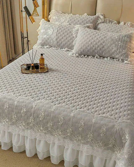 Luxurious Summer Quilted Bedspread for Couples - King Size White Bedding (180x200cm)