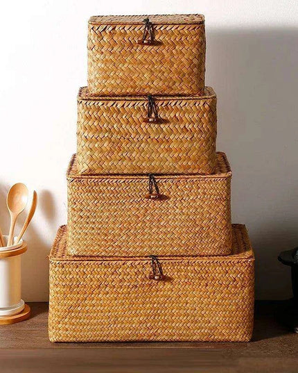 Natural Seagrass Woven Storage Container with Lid - Stylish Basket for Bath Essentials, Cosmetics, and Towels