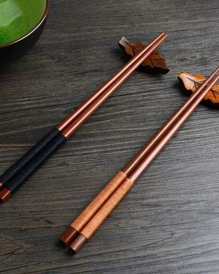 Handcrafted 23.5CM Chestnut Wood Sushi Chopsticks - Elegant Dining Gift for Japanese & Chinese Cuisine