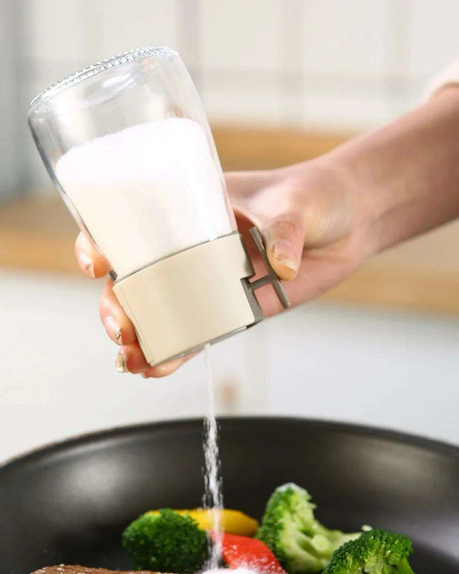 Seasoning on the Go: Portable Glass Salt Shaker for Instant Flavor Boost