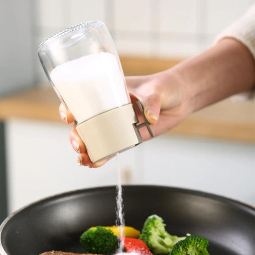 Seasoning on the Go: Portable Glass Salt Shaker for Instant Flavor Boost