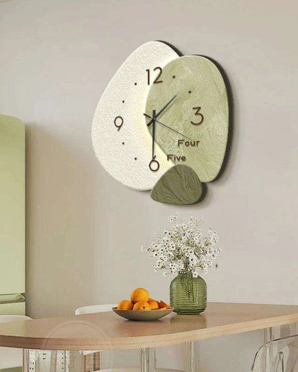 Chic Modern Wall Clock - Stylish Decorative Timepiece for Contemporary Spaces