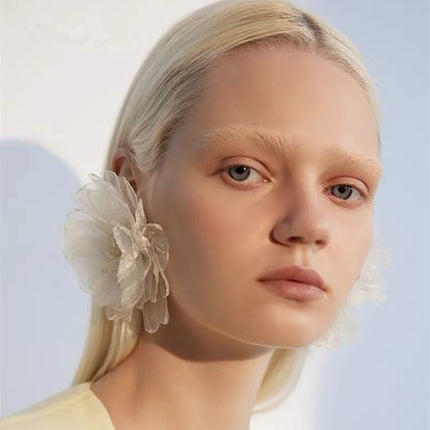 Honeypotson Exaggerated White Yarn Flower Earrings with 925 Silver Nee