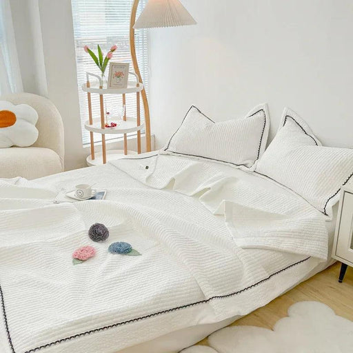 Elegance Princess Summer Quilt Set with Skin-Friendly Comforter