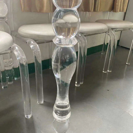 Sophisticated Clear Acrylic Dining Table: Modern Elegance for Contemporary Interiors