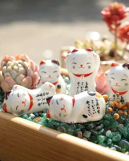 Charming Maneki Neko Ceramic Chopsticks Rest - Infuse Your Dining Experience with Japanese Good Fortune