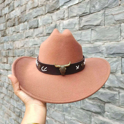 Classic Waterproof Cowboy Hat with Unique Cowhead Detail - Trendy Straw Sun Protection Accessory