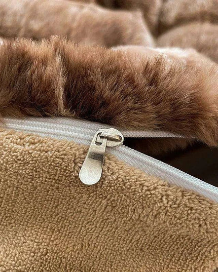 Luxurious Caramel Brown Velvet Fleece Bedding Set with Duvet Cover, Flat Sheet, and Pillowcases