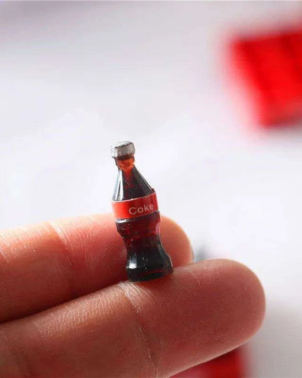 Elegant 1:12 Scale Miniature Drink Serving Trays for Dollhouse Sophistication