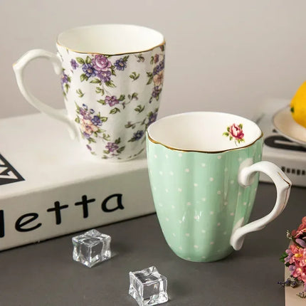 Fine Bone China Floral Mug with Gold Rim — 420ml Pastoral Design