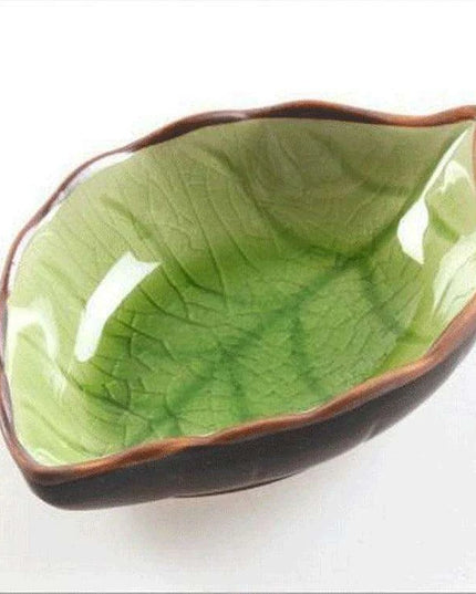 Leaf Motif Artisan Sushi Plates - Elegant Japanese Dinnerware for Gourmet Appetizers