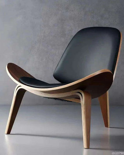 Nordic Artistic Solid Wood Lounge Chair with Unique Airplane Shell Design