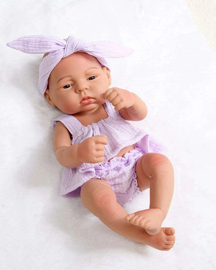16-Inch Lifelike Reborn Baby Girl Doll - Realistic Full Vinyl Body with Outfit, Ideal for Gifts and Collectors