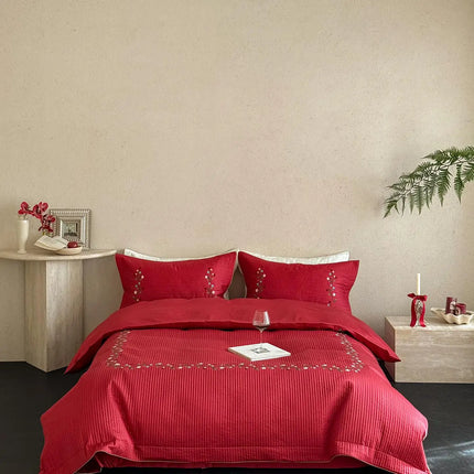 Minimalist Quilted Cotton Flower Bedding Set — 4-Piece, Double / Queen / King