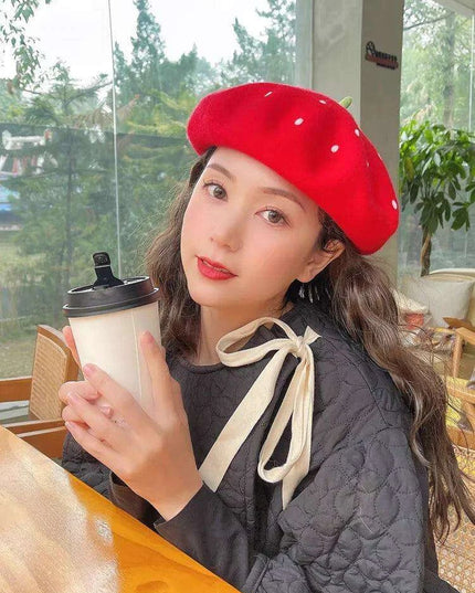 Charming Handcrafted Pumpkin Wool Beret with Leaf Embellishments for Fall and Winter Fashion