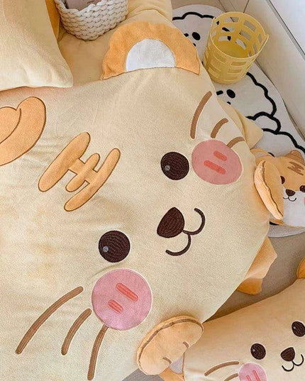 Adorable Cartoon Tiger Plush Kids Bedding Set - Cozy Winter Duvet Cover, Fleece Bed Sheet & Pillowcases