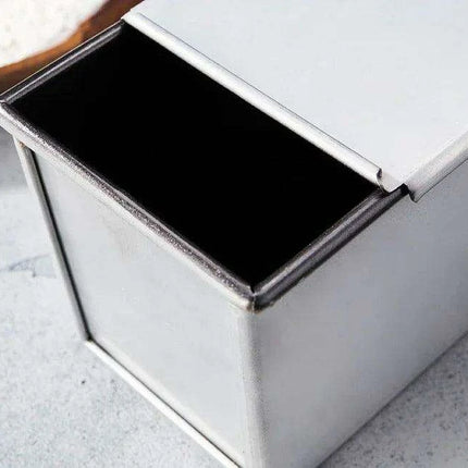 Deluxe Square Toast Bread and Cake Baking Kit with Non-stick Aluminum Mold and Lid - Customizable Bakery Essentials