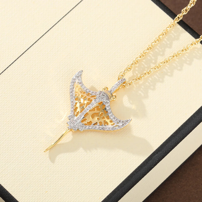 Creative Two-Color Devilfish Pendant Necklace Made of Copper. Batfish Necklace Suitable for Daily Casual and Ocean Style Outfits creative-two-color-devilfish-pendant-necklace-made-of-copper-batfish-necklace-suitable-for-daily-casual-and-ocean-style-outfits
