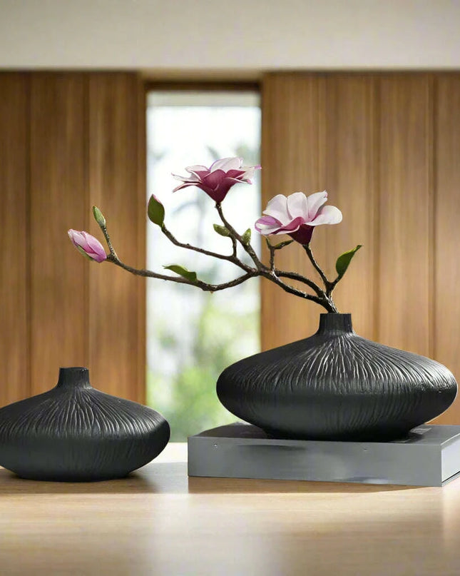 Stunning Black Crackle Ceramic Zen Vase for Sophisticated Home Accents and Floral Displays