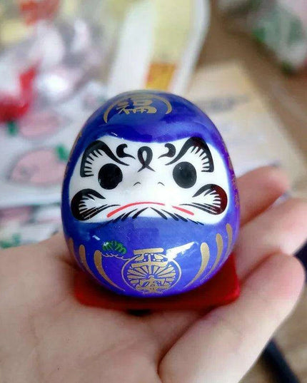 Charming Japanese Ceramic Lucky Cat Daruma Figurine for Home Decor and Gifting