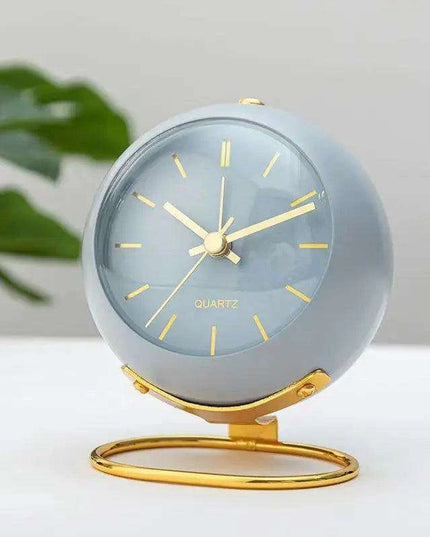 Modern Metal Frame Analog Alarm Clock with Soft Night Light – Chic Home Accent & Perfect Gift