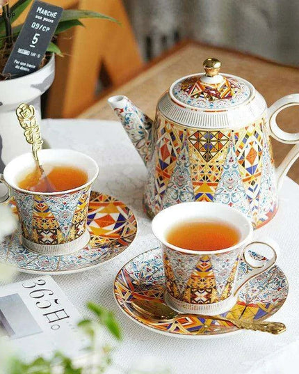 Regal Palace-Inspired Bone China Tea Set with Exquisite Ceramic Cups and Saucers