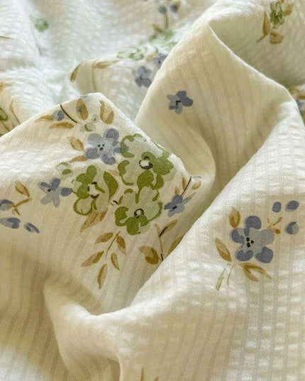 Charming Rabbit Pattern Seersucker Quilt