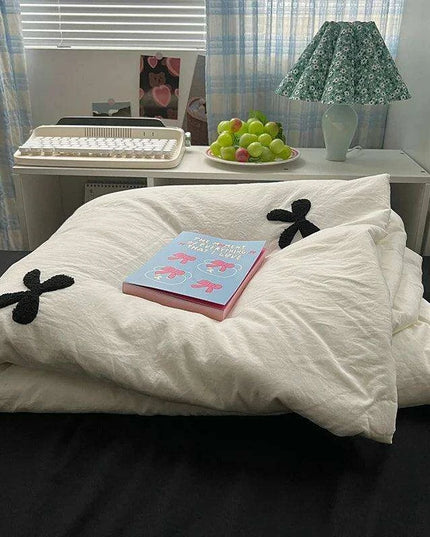 Breezy Bliss Summer Quilt Set - Cool and Convenient Machine Washable Blanket