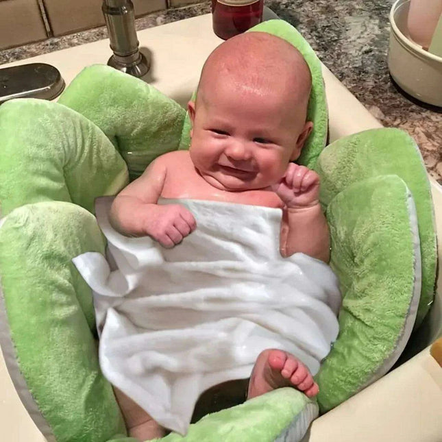 Floral Fantasy™ Newborn Bath Mat – Elevate Bath Time Serenity