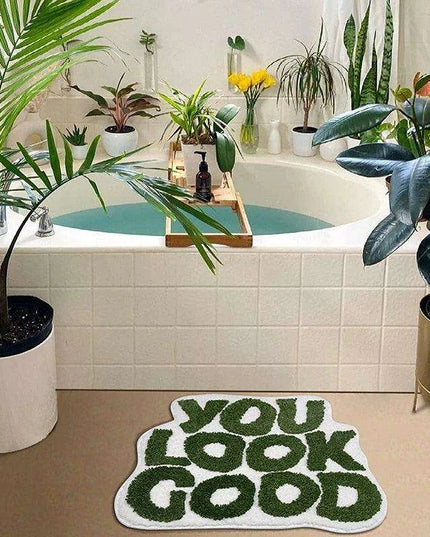 Uplifting Monogrammed Microfiber Bath Mat for a Joyful Bathroom Experience