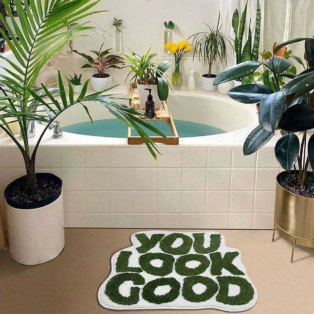 Uplifting Monogrammed Microfiber Bath Mat for a Joyful Bathroom Experience
