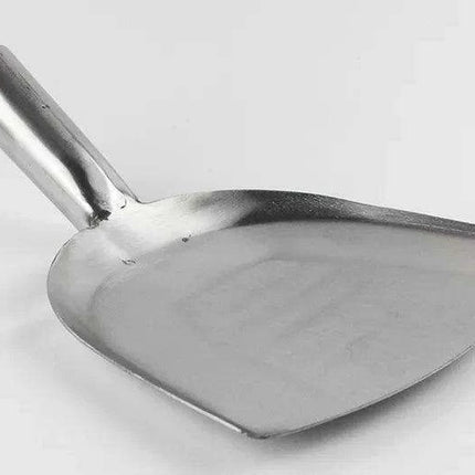 Gourmet Chef's Stainless Steel Turner with Extra Long Handle - Essential Wok Tool for Culinary Professionals