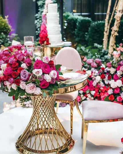 Exquisite Golden Outdoor Wedding Table Ensemble with Stylish Stainless Steel Cake Stand