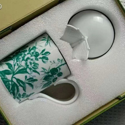 Charming European Ceramic Mug Set with Lid - Elegant Gift Box for a Delightful Drinking Experience