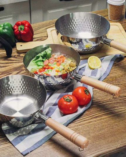 Japanese Stainless Steel Snow Pan with Ergonomic Wooden Handle and Lid - Perfect for Stewing, Frying, and Milk Heating