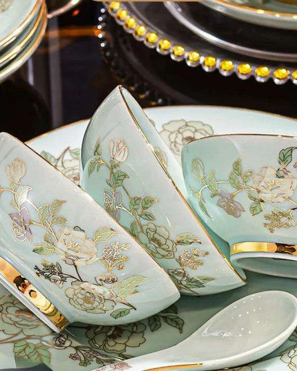Exquisite Green Porcelain Chinese Dining Set - Ideal for Entertaining and Gifting