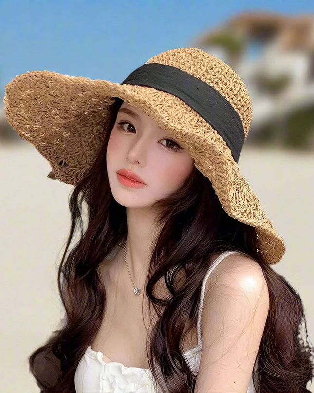 Elegant Women's Travel-Friendly Straw Sun Hat with Wide Brim for Enhanced Summer Protection